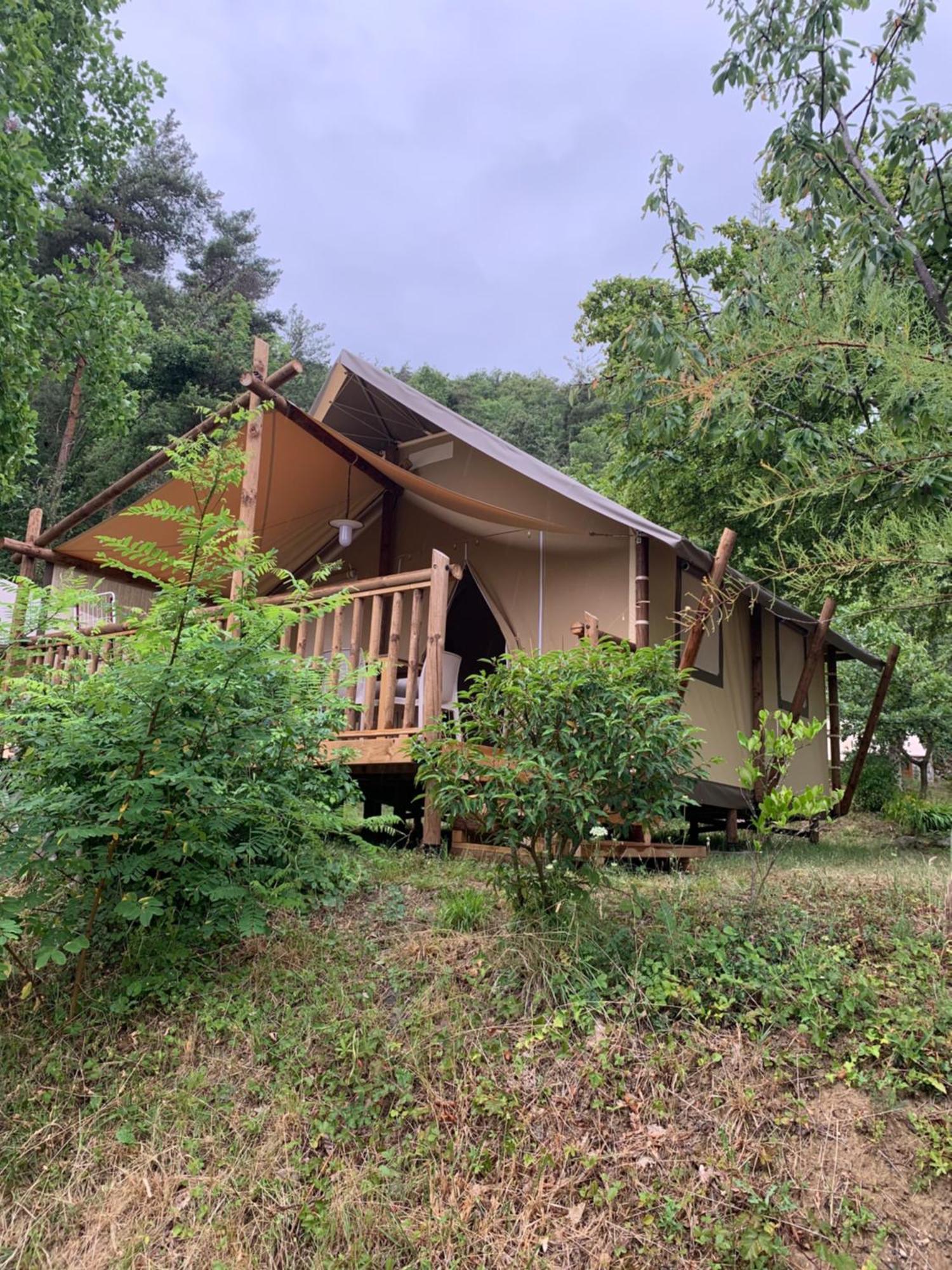 Camping Calme Et Nature Iserand Vion  外观 照片