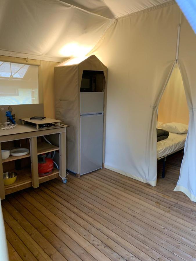 Camping Calme Et Nature Iserand Vion  外观 照片